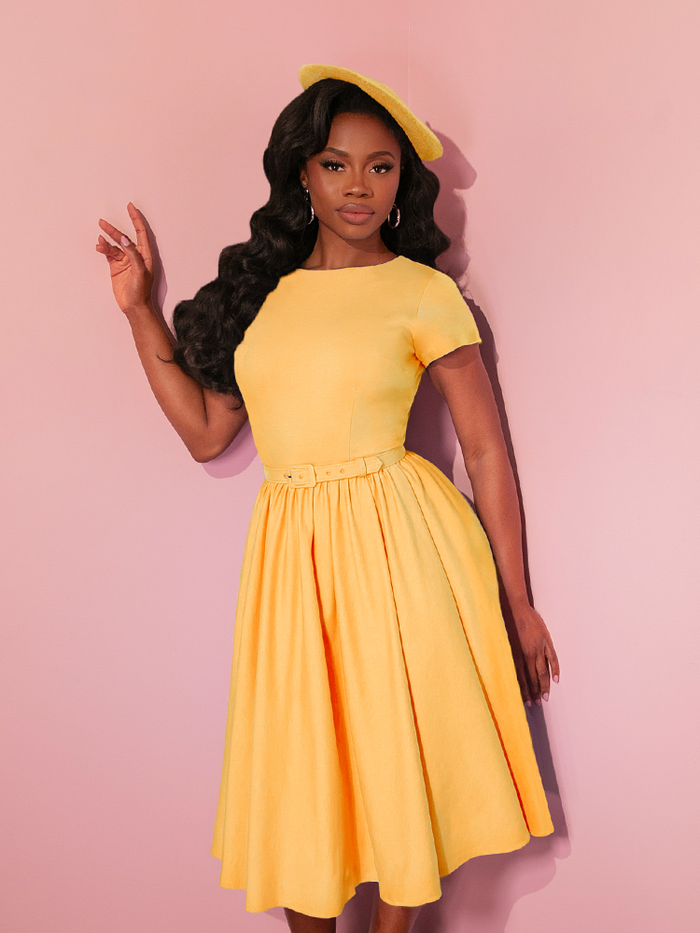 Step into vintage elegance with the Avon Swing Dress in Pastel Yellow, featuring a flattering sweetheart neckline, a cinched waist, and a full circle skirt. This dreamy vintage-inspired dress is perfect for garden parties, springtime strolls, or channeling classic Hollywood charm.